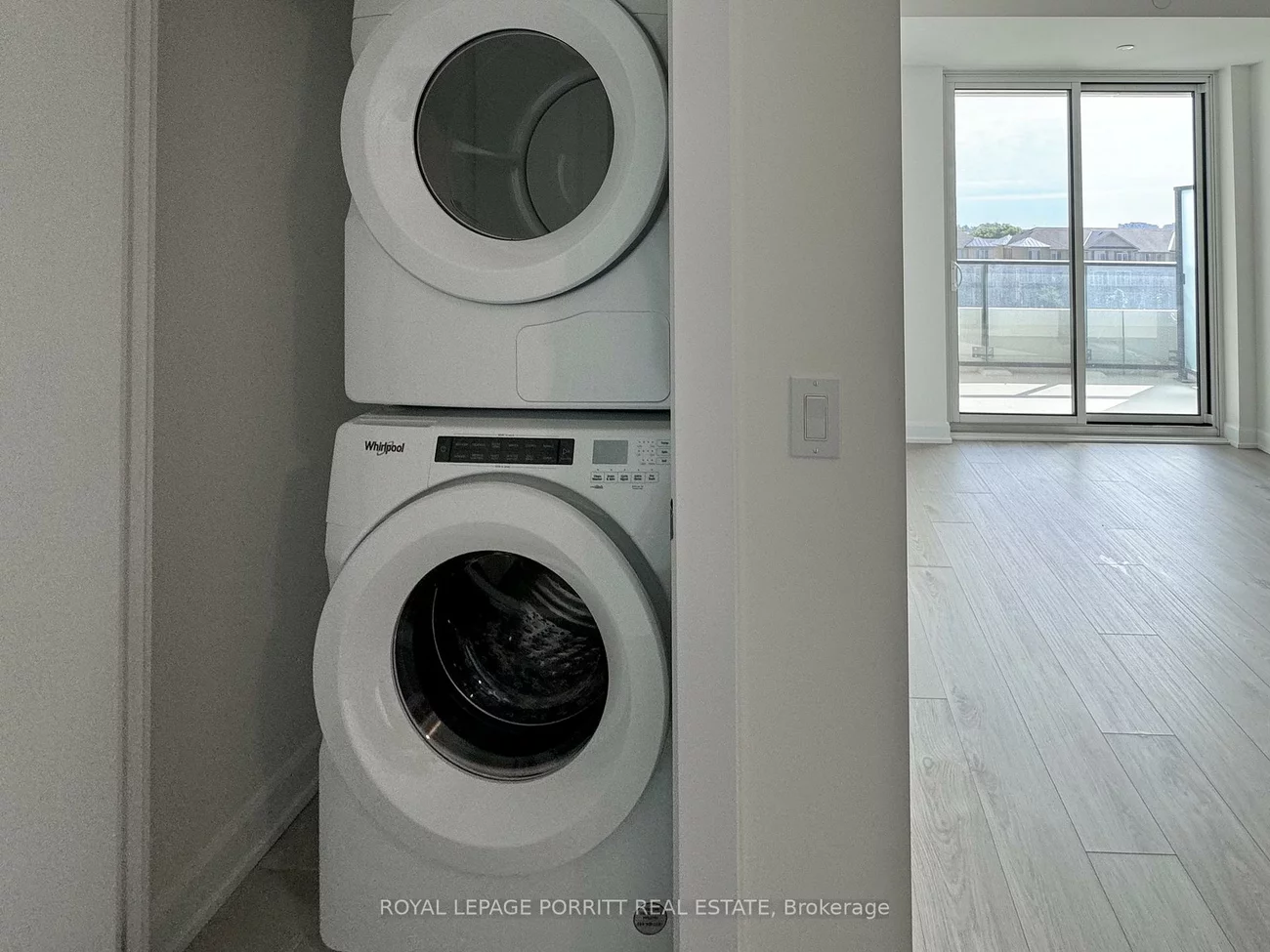 3220, William Coltson, 1010 - JM Joshua Meadows, Oakville