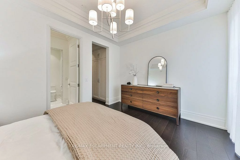 300, Randall, 1013 - OO Old Oakville, Oakville