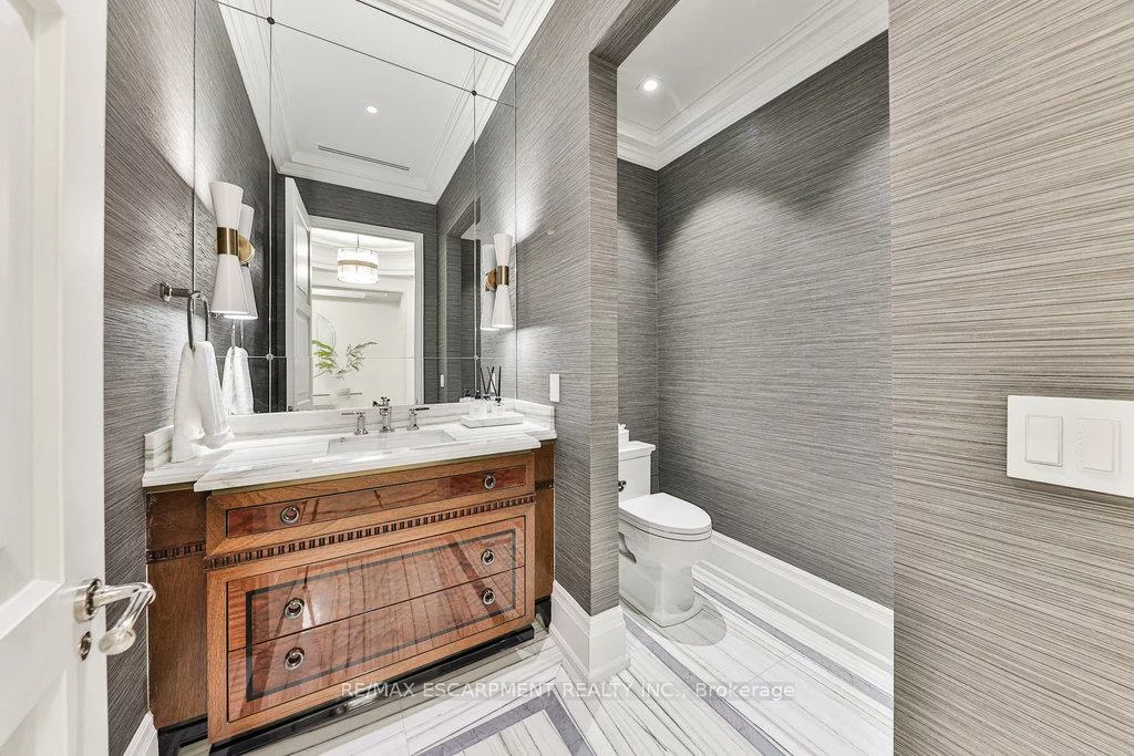 300, Randall, 1013 - OO Old Oakville, Oakville