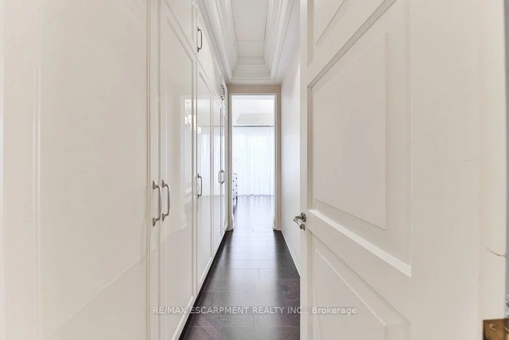 300, Randall, 1013 - OO Old Oakville, Oakville