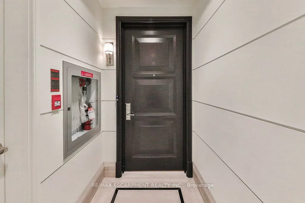 300, Randall, 1013 - OO Old Oakville, Oakville