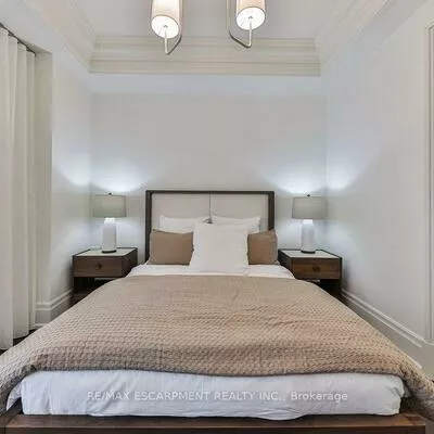 300, Randall, 1013 - OO Old Oakville, Oakville