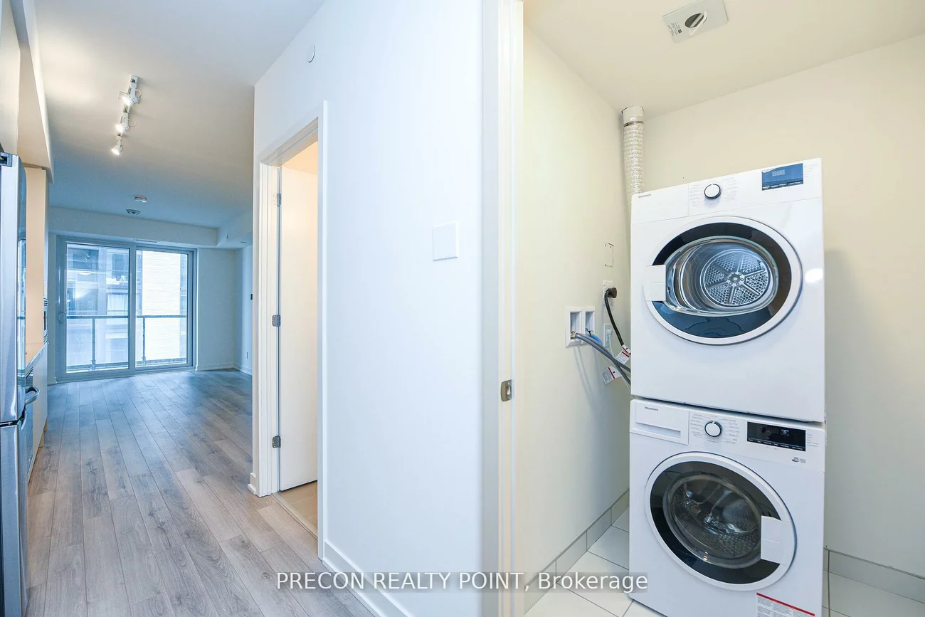 3071, Trafalgar, 1010 - JM Joshua Meadows, Oakville