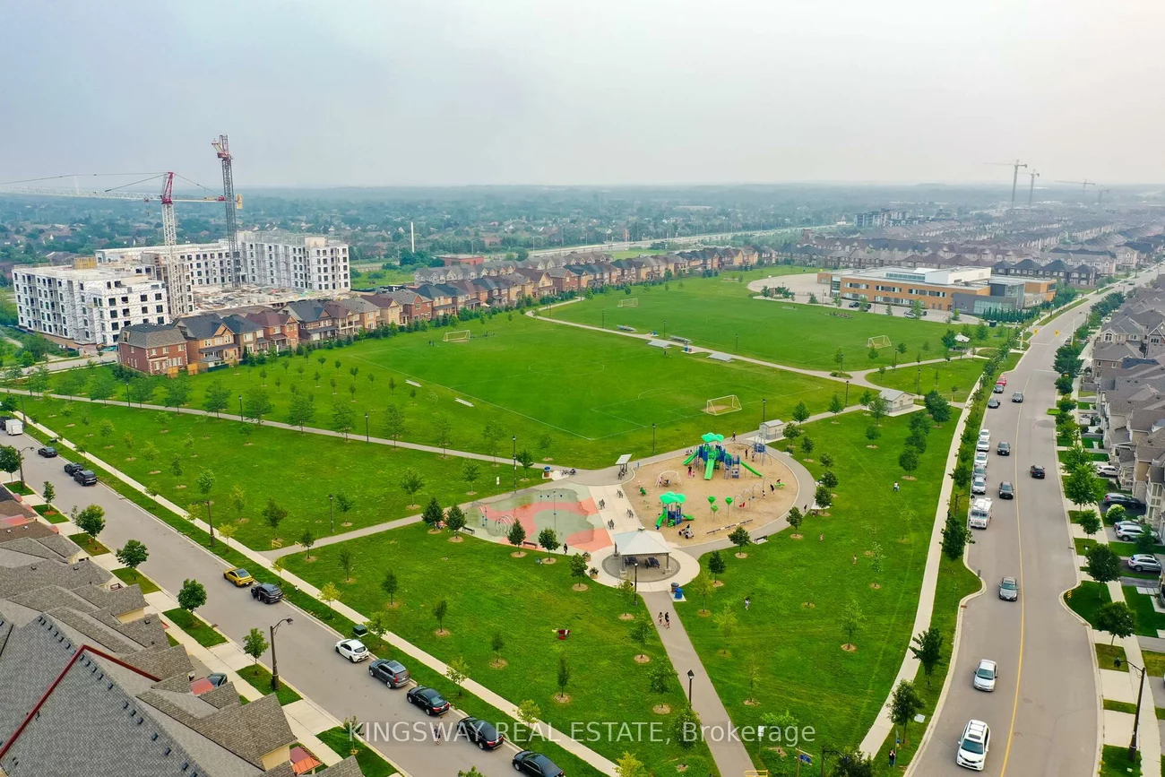 3062, Sixth, 1008 - GO Glenorchy, Oakville