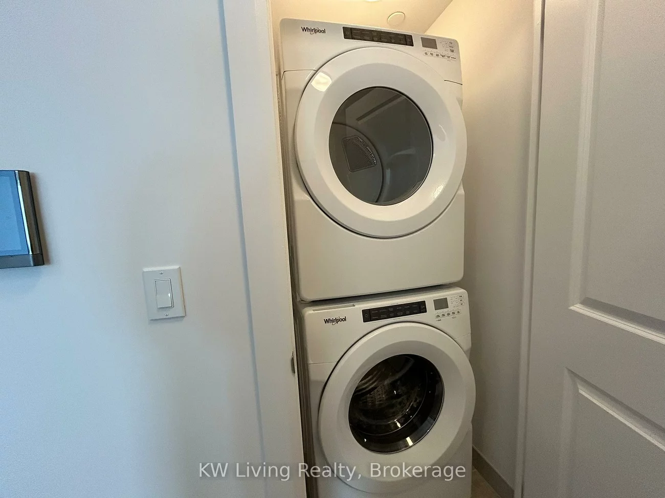 3240, William Coltson, 1010 - JM Joshua Meadows, Oakville