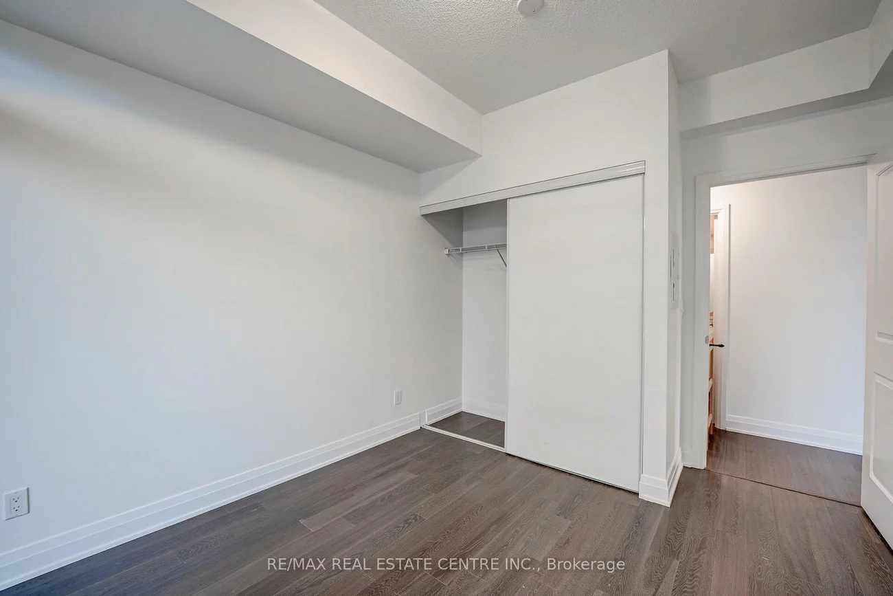 55, Speers, 1002 - CO Central, Oakville