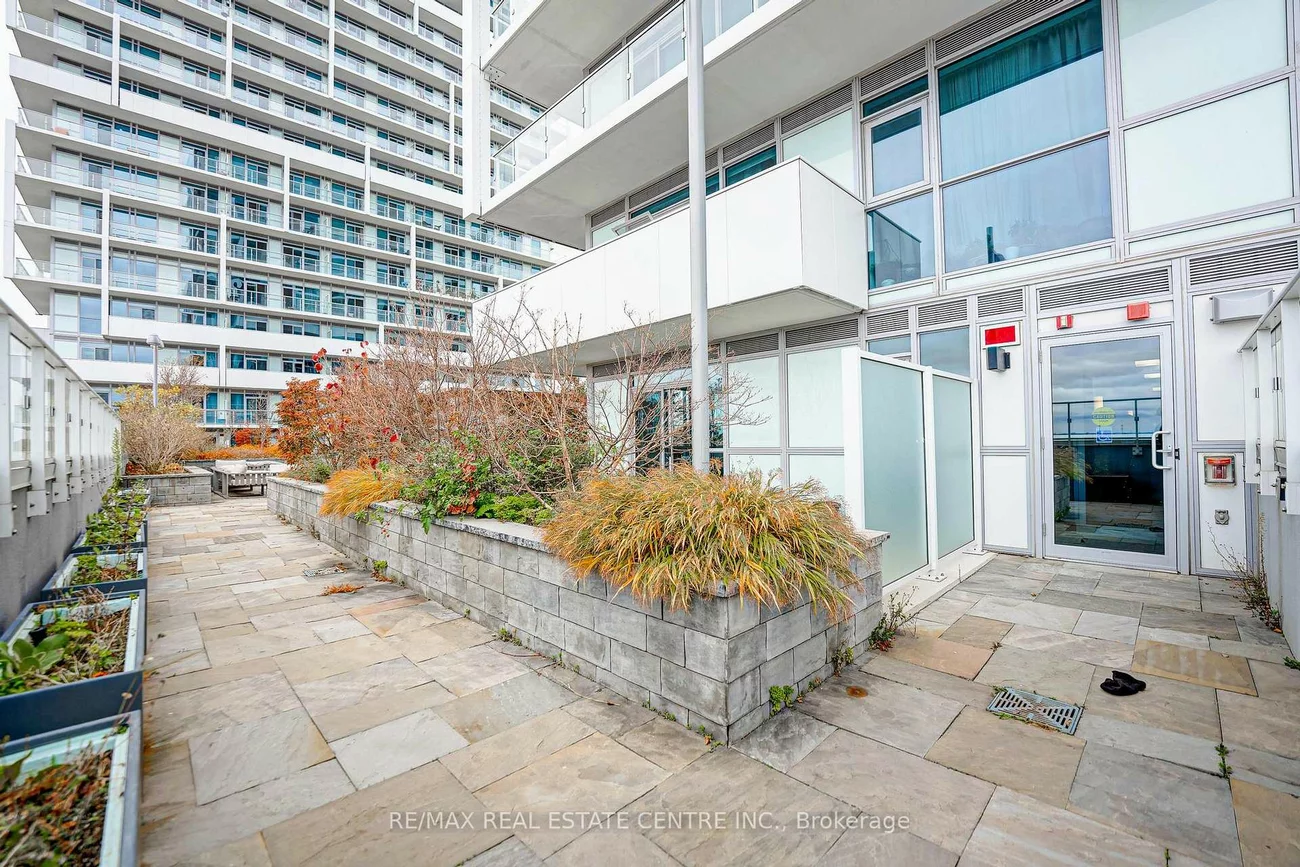 55, Speers, 1002 - CO Central, Oakville