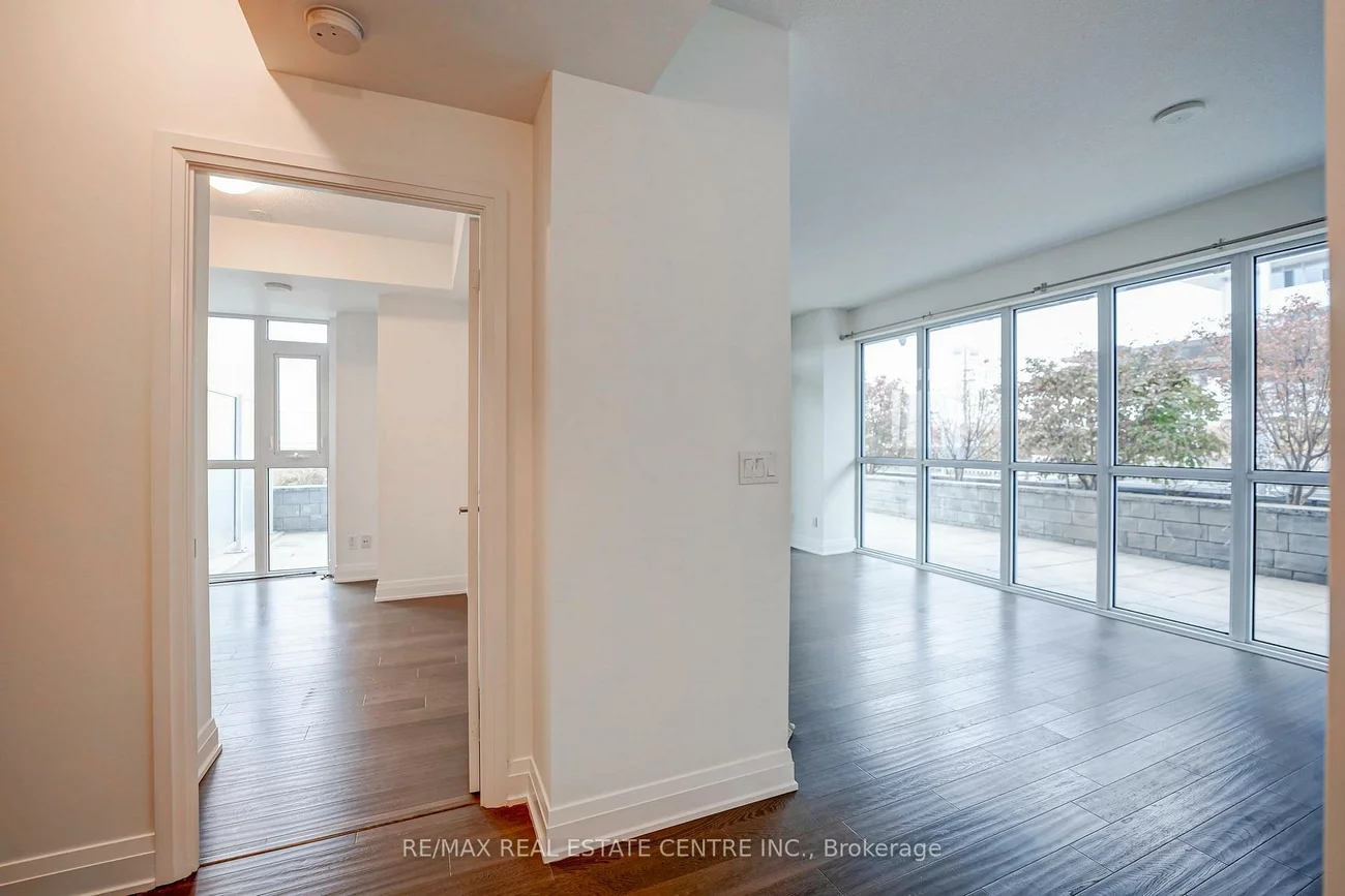 55, Speers, 1002 - CO Central, Oakville