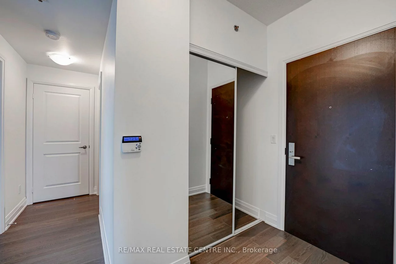 55, Speers, 1002 - CO Central, Oakville