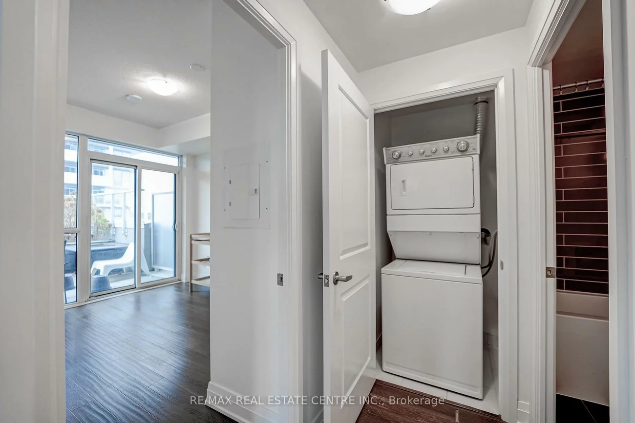 55, Speers, 1002 - CO Central, Oakville