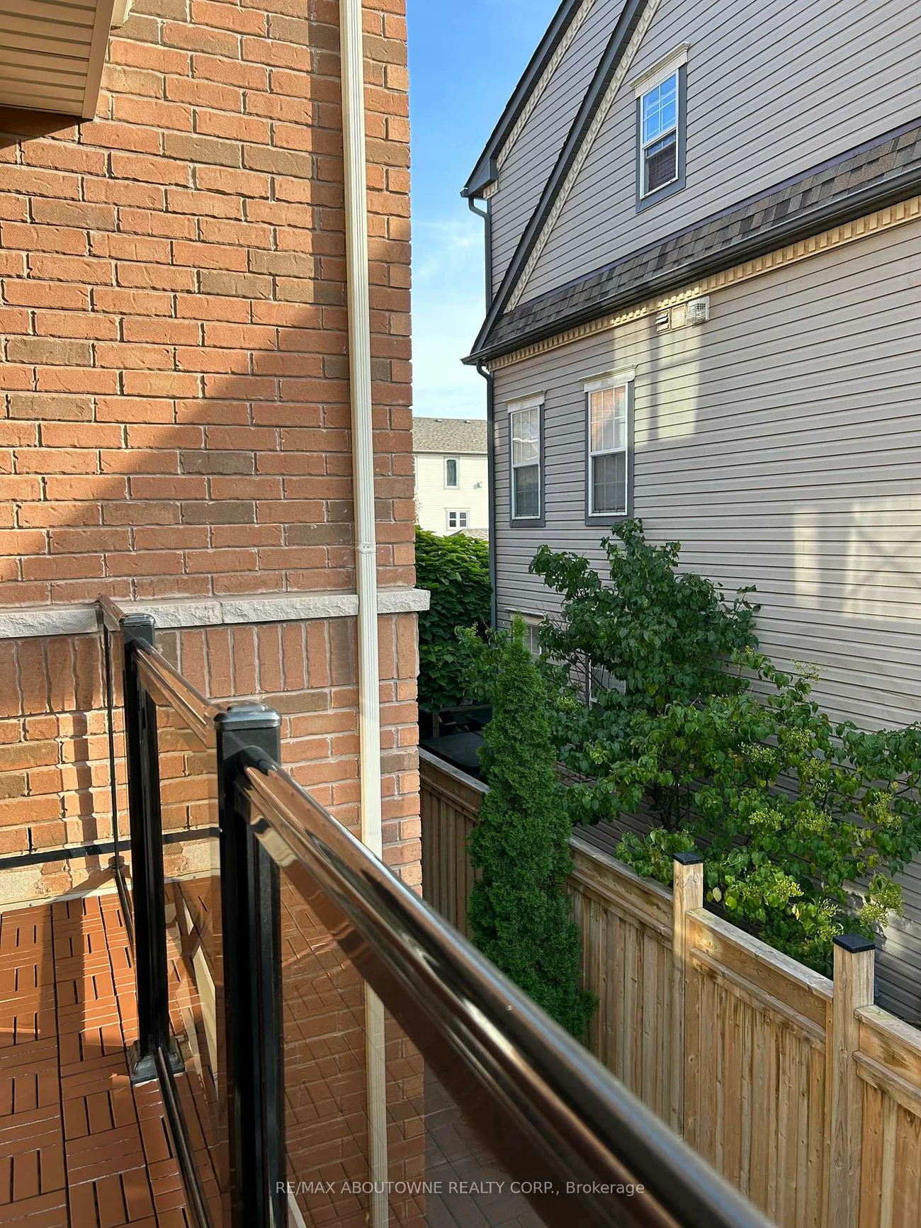 272, Georgian, 1015 - RO River Oaks, Oakville