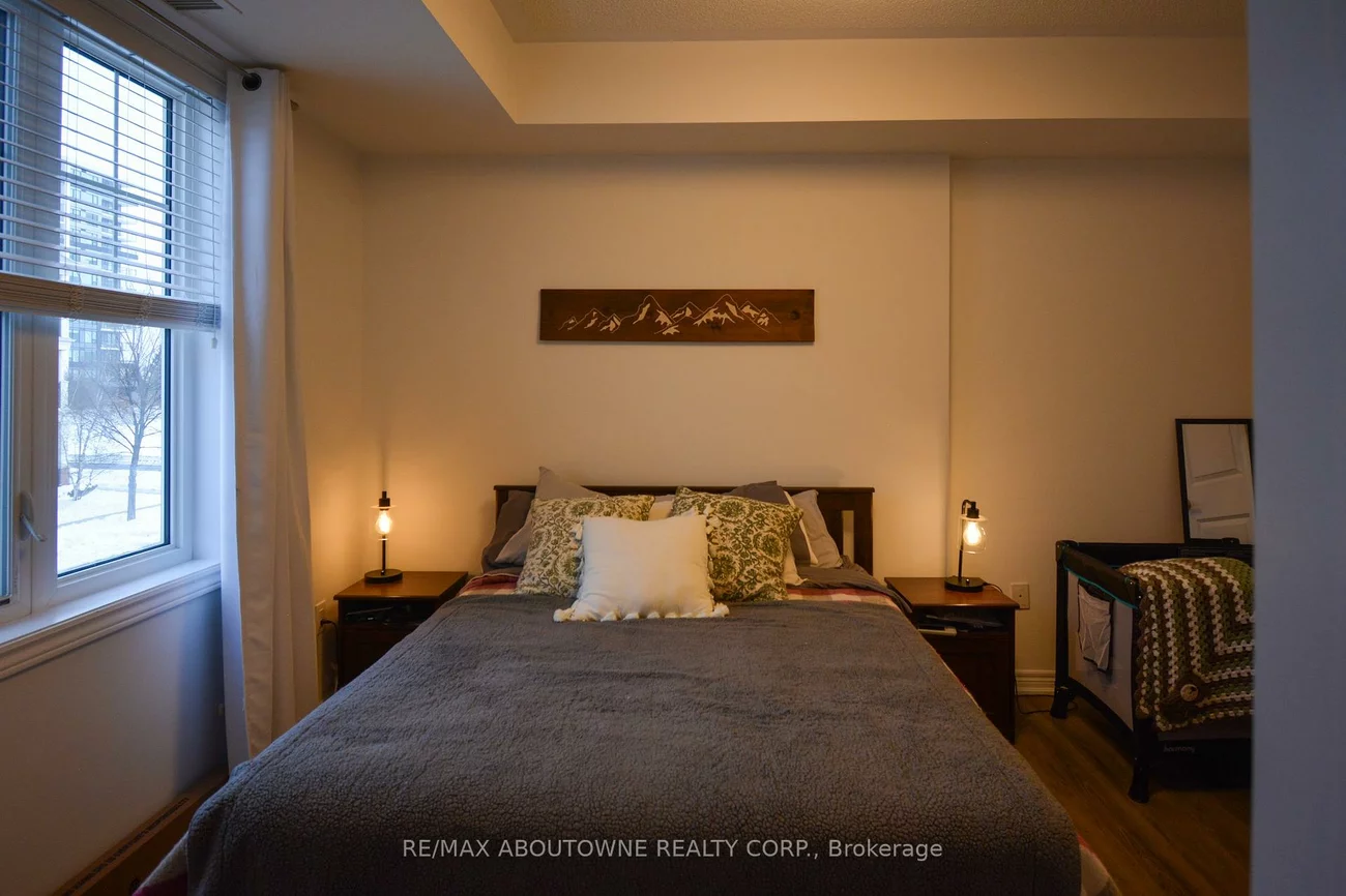 272, Georgian, 1015 - RO River Oaks, Oakville