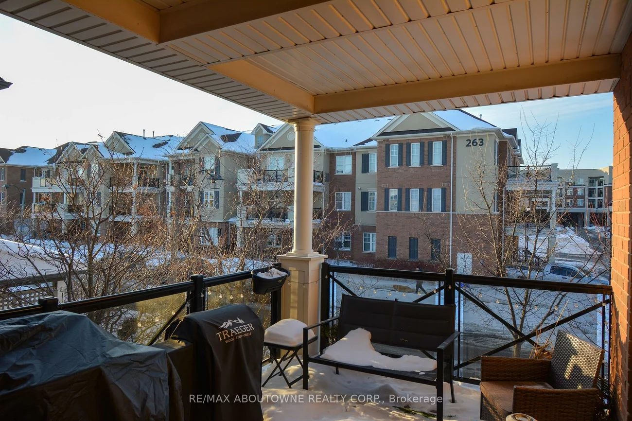 272, Georgian, 1015 - RO River Oaks, Oakville