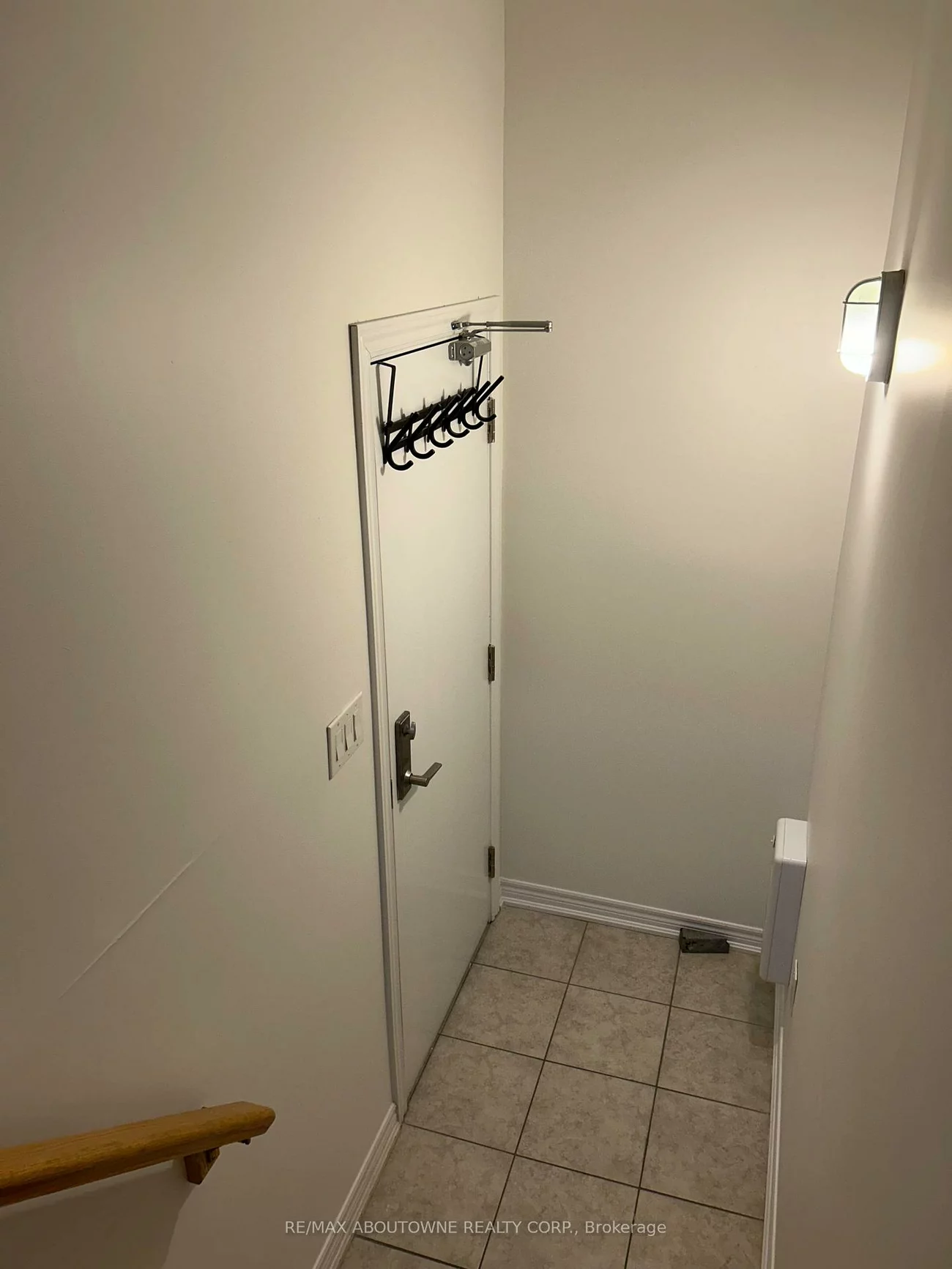 272, Georgian, 1015 - RO River Oaks, Oakville