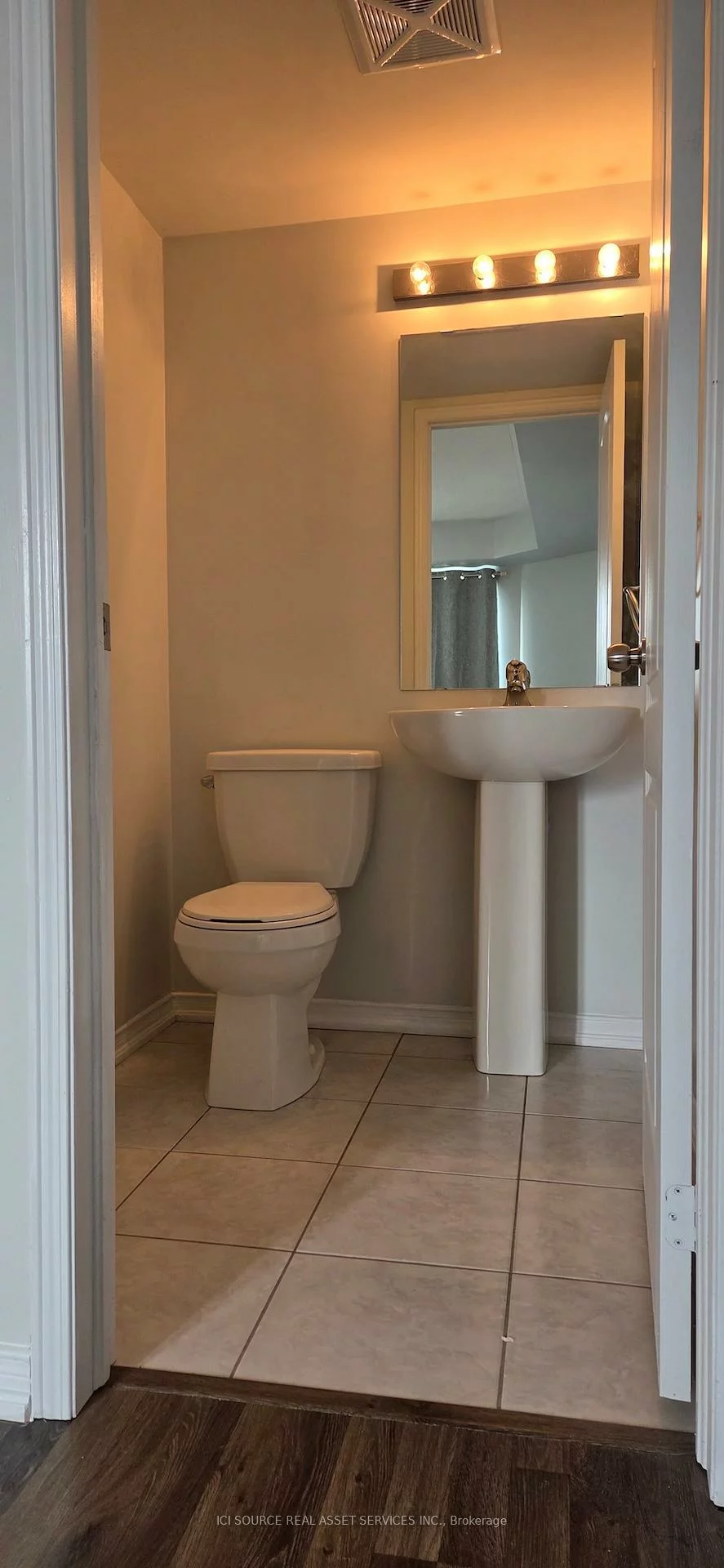 2496, Post, 1015 - RO River Oaks, Oakville