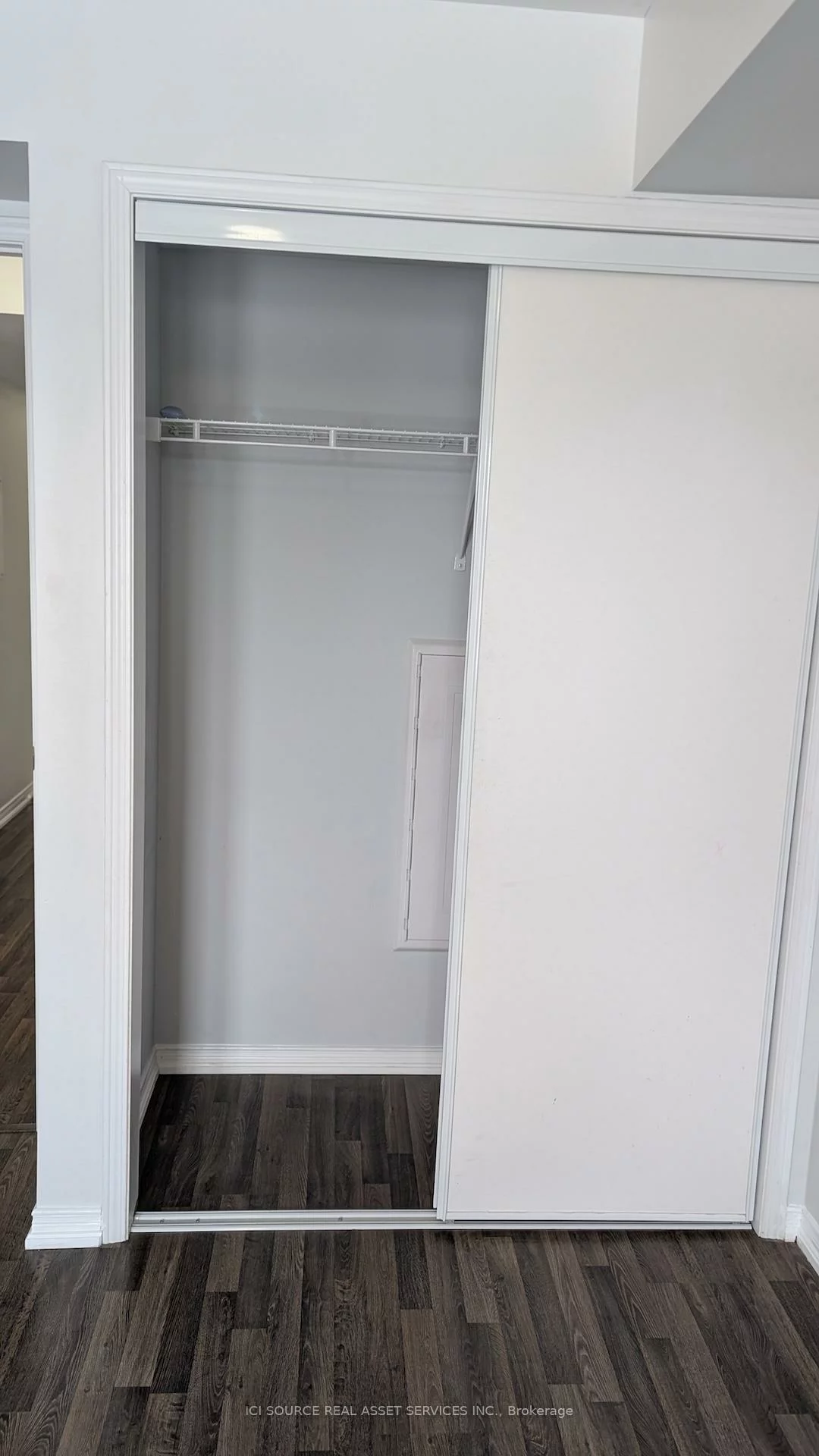 2496, Post, 1015 - RO River Oaks, Oakville