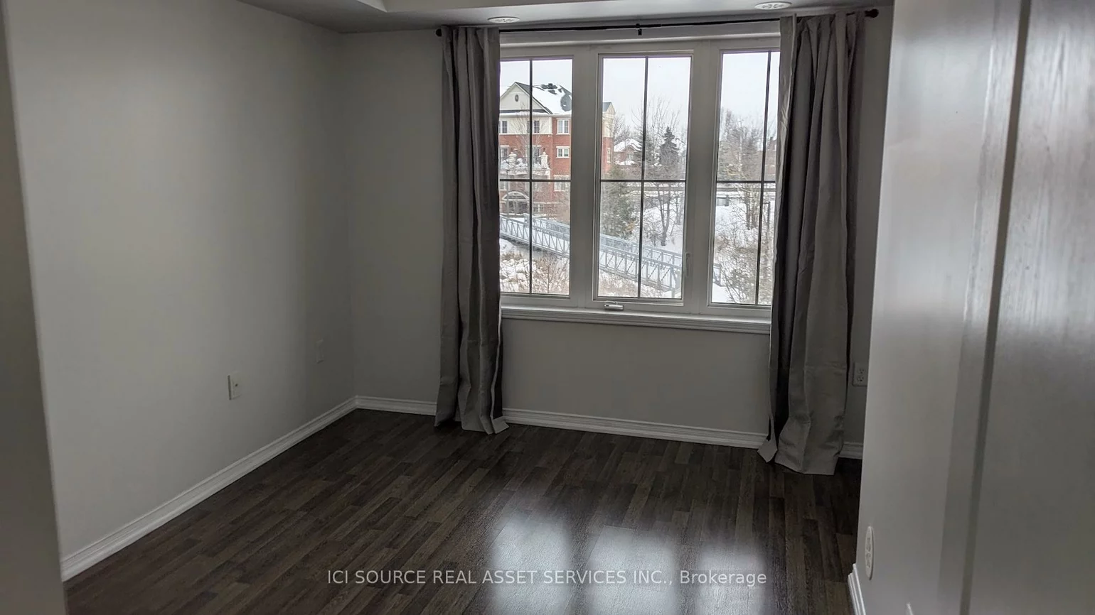 2496, Post, 1015 - RO River Oaks, Oakville