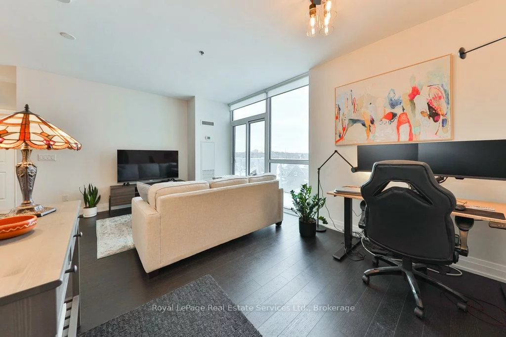 65, Speers, 1002 - CO Central, Oakville