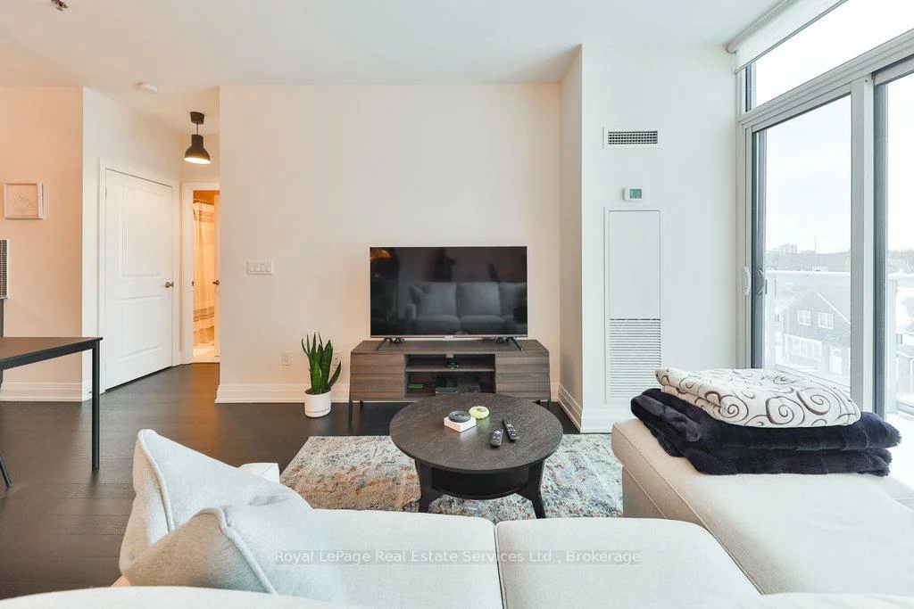 65, Speers, 1002 - CO Central, Oakville