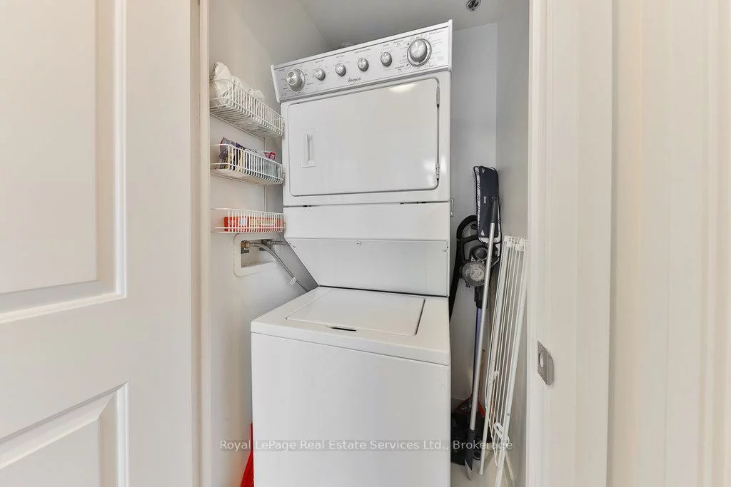 65, Speers, 1002 - CO Central, Oakville