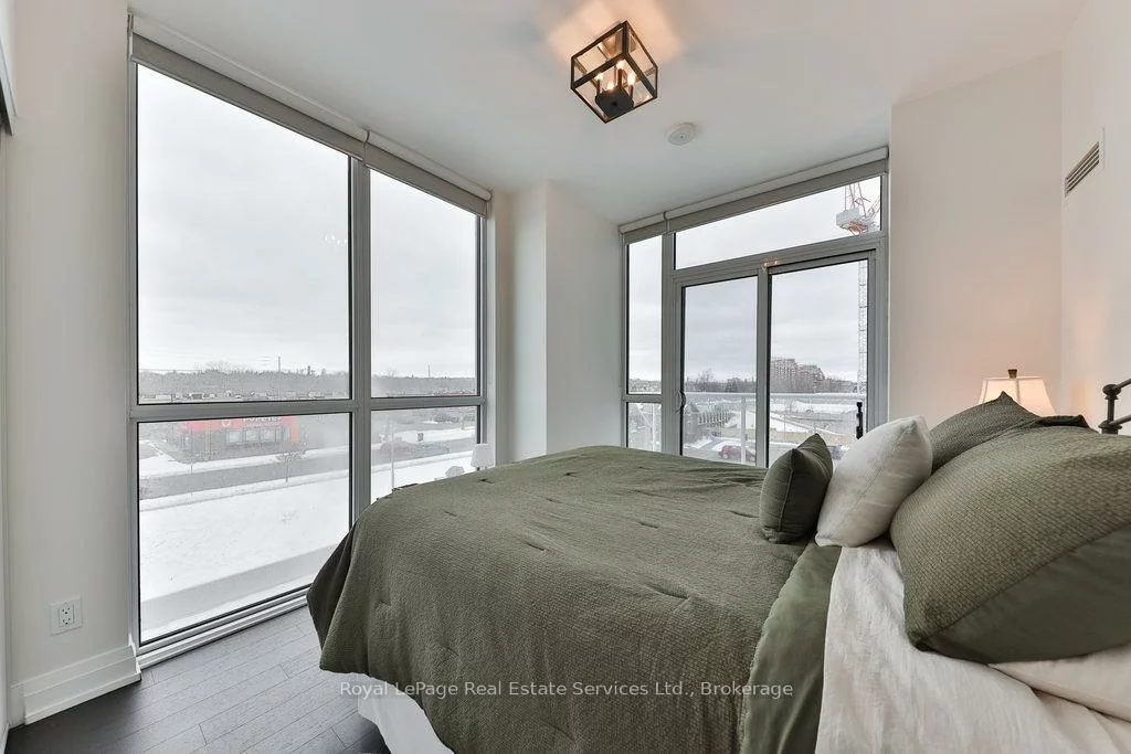 65, Speers, 1002 - CO Central, Oakville