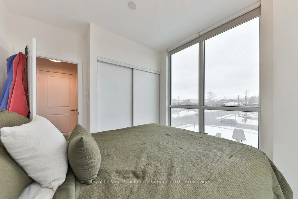 65, Speers, 1002 - CO Central, Oakville