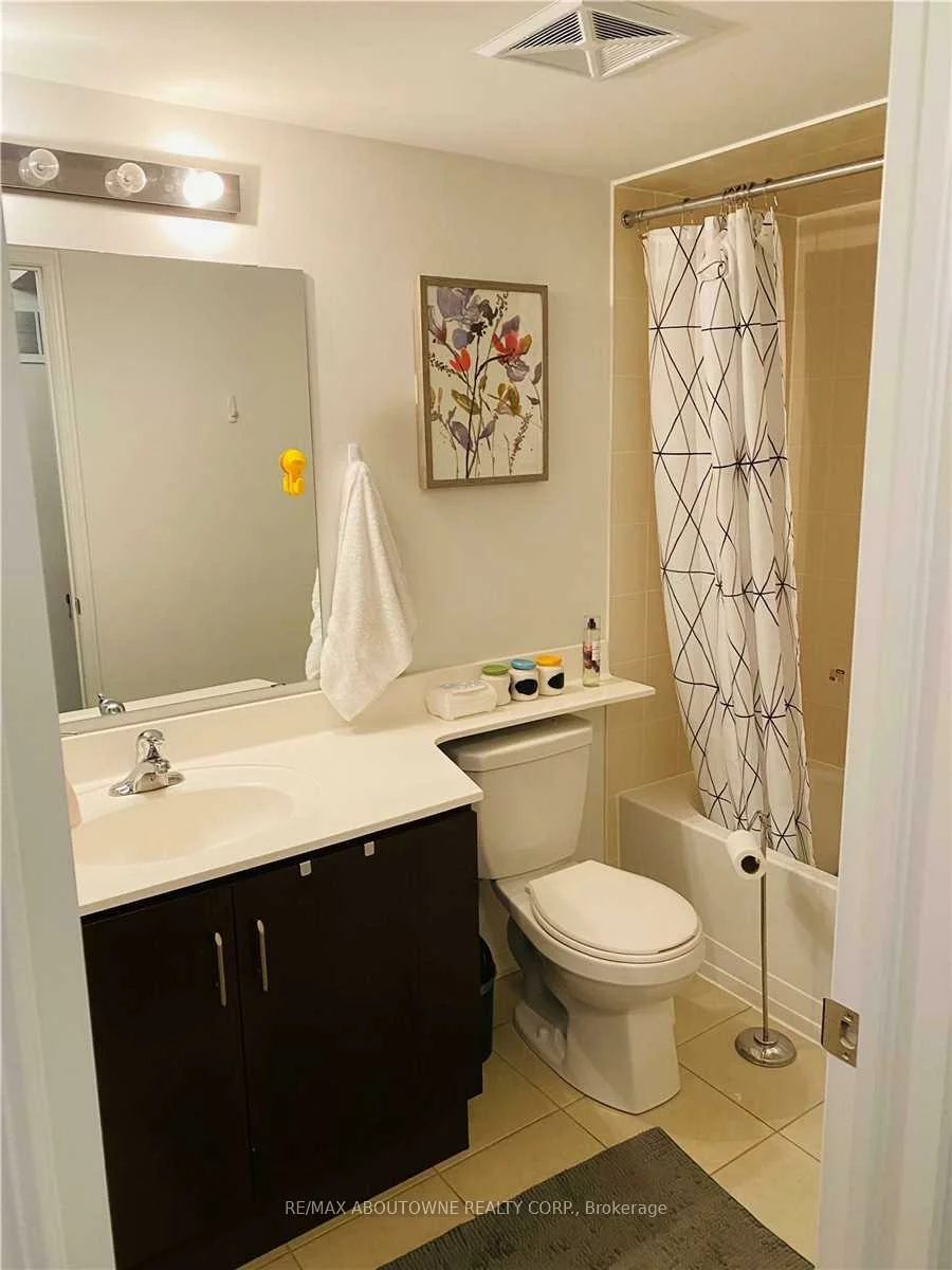 2492, Post, 1015 - RO River Oaks, Oakville