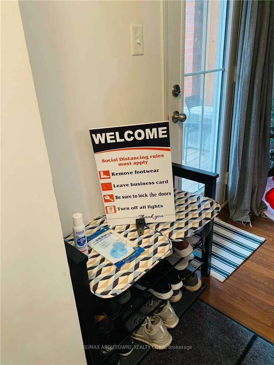 2492, Post, 1015 - RO River Oaks, Oakville