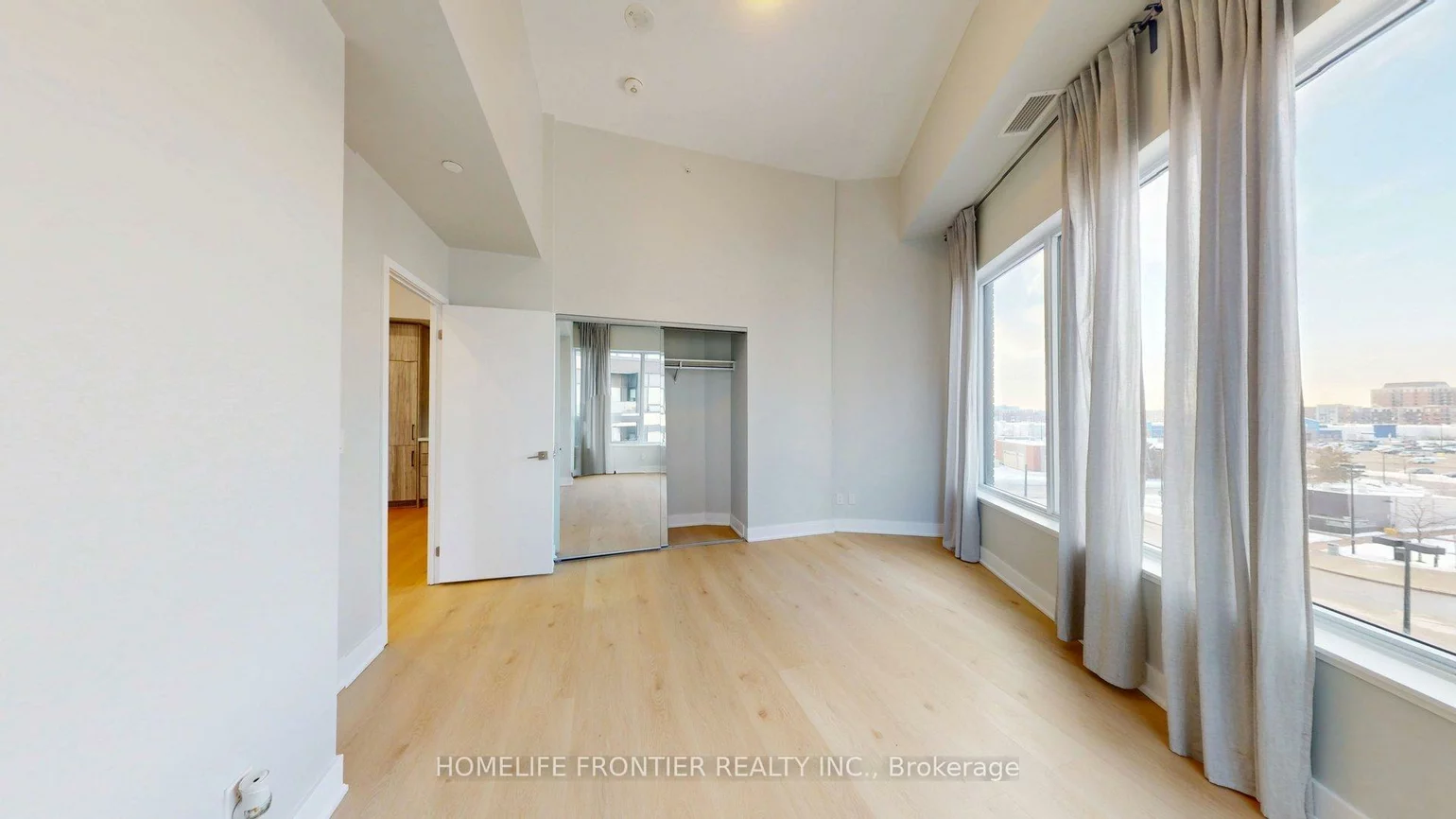 297, Oak Walk, 1015 - RO River Oaks, Oakville