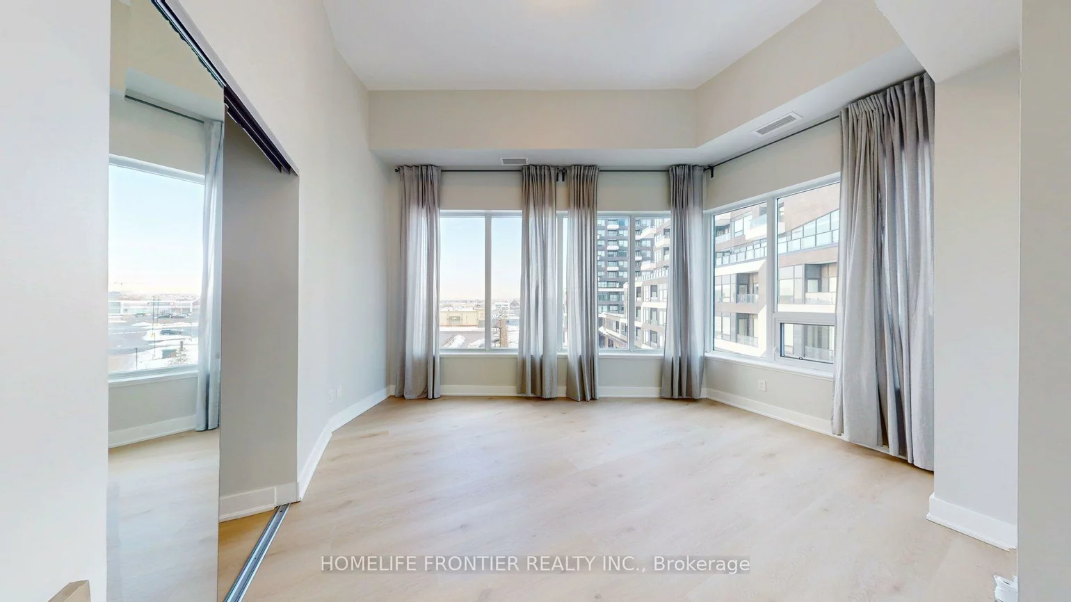 297, Oak Walk, 1015 - RO River Oaks, Oakville