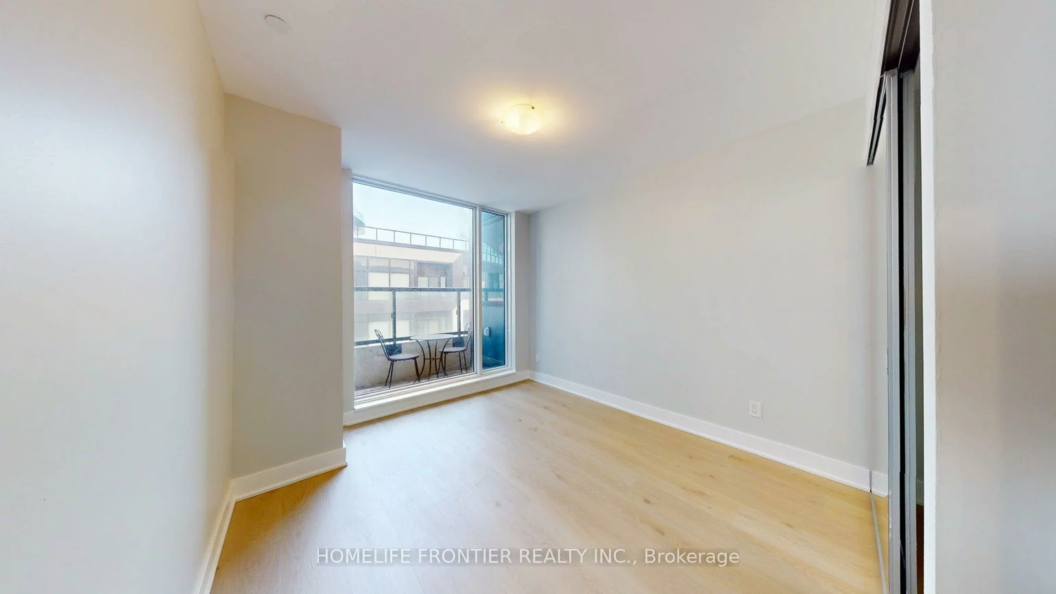 297, Oak Walk, 1015 - RO River Oaks, Oakville