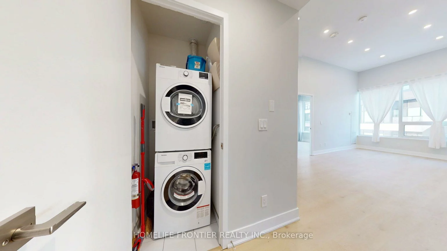 297, Oak Walk, 1015 - RO River Oaks, Oakville