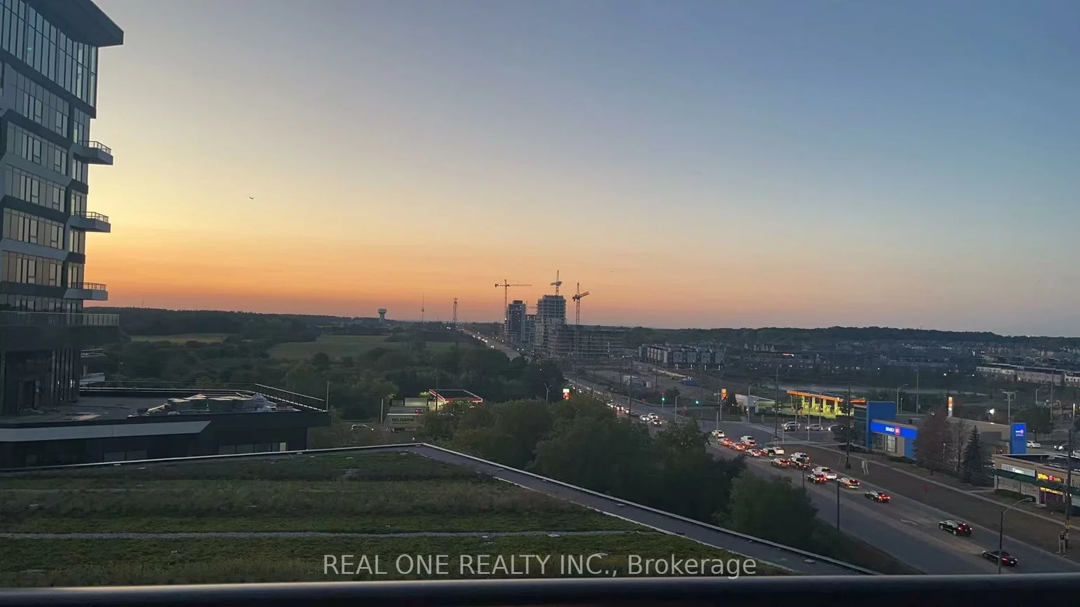 297, Oak Walk, 1015 - RO River Oaks, Oakville