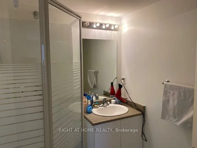 1460, Bishops, 1007 - GA Glen Abbey, Oakville