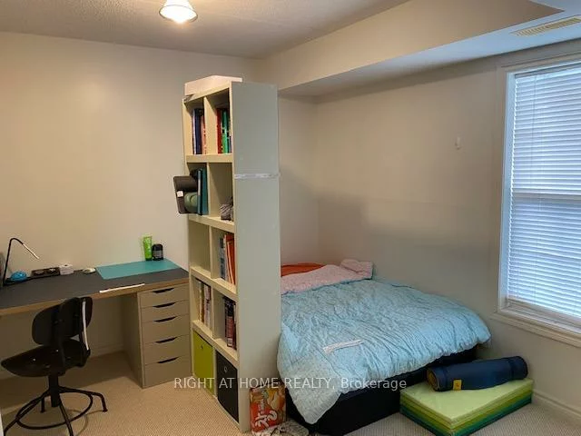 1460, Bishops, 1007 - GA Glen Abbey, Oakville