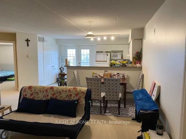 1460, Bishops, 1007 - GA Glen Abbey, Oakville