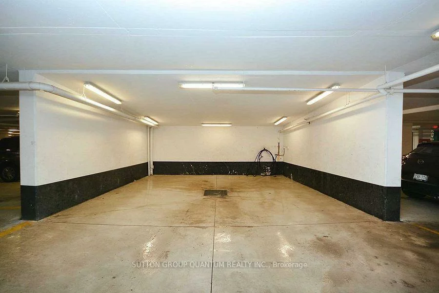 55, Speers, 1002 - CO Central, Oakville