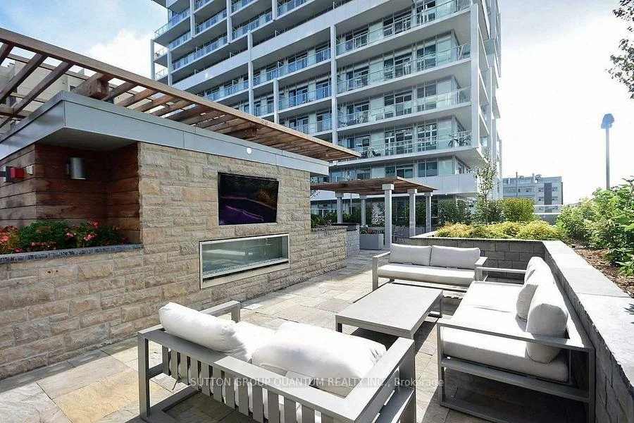 55, Speers, 1002 - CO Central, Oakville