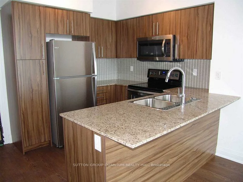 55, Speers, 1002 - CO Central, Oakville