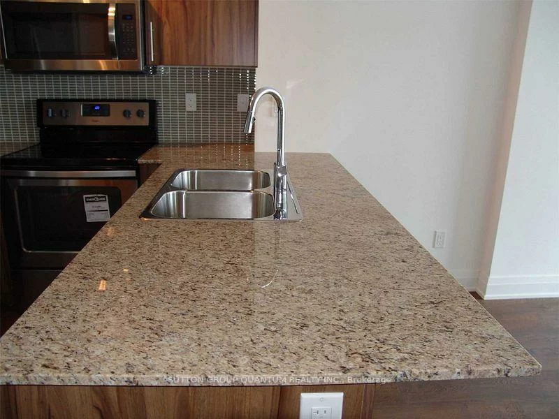 55, Speers, 1002 - CO Central, Oakville