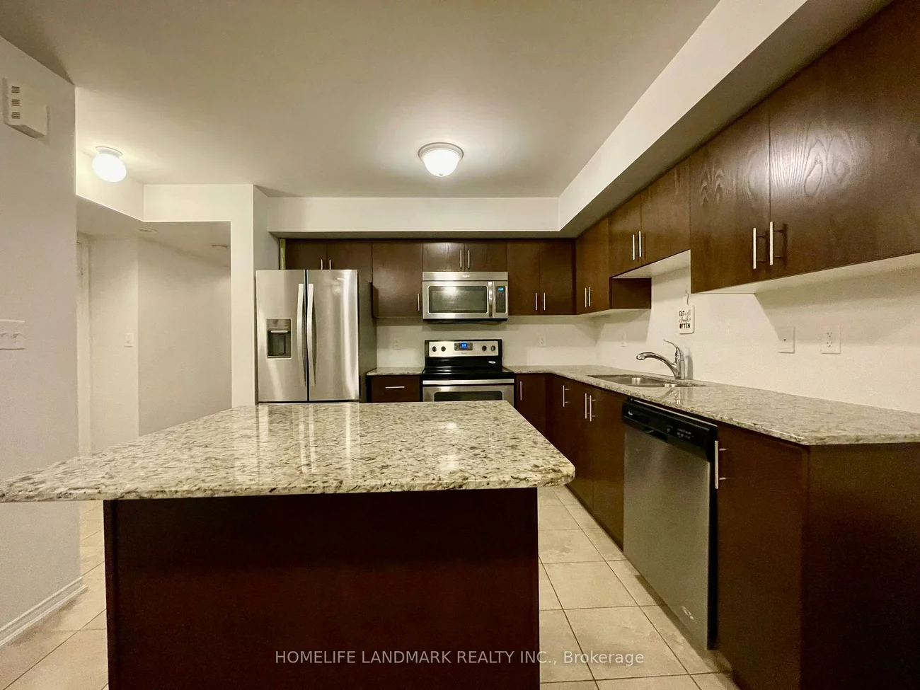 2496, Post, 1015 - RO River Oaks, Oakville