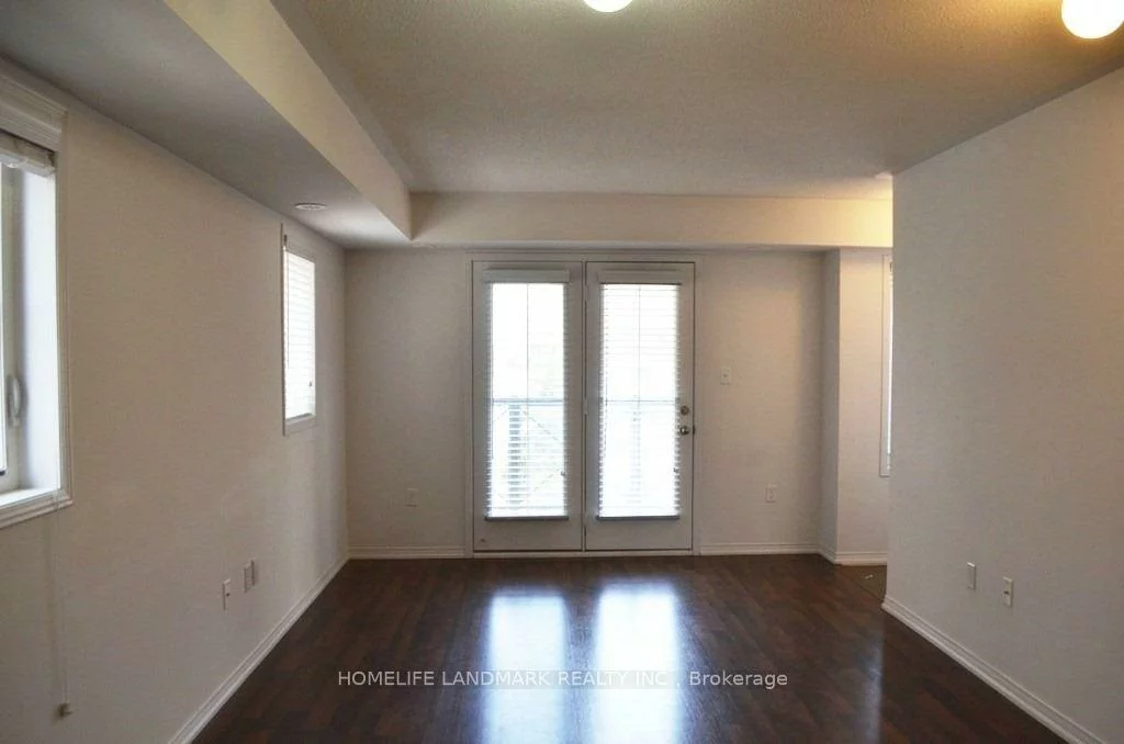 2496, Post, 1015 - RO River Oaks, Oakville