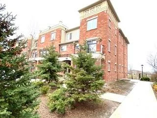 2496, Post, 1015 - RO River Oaks, Oakville