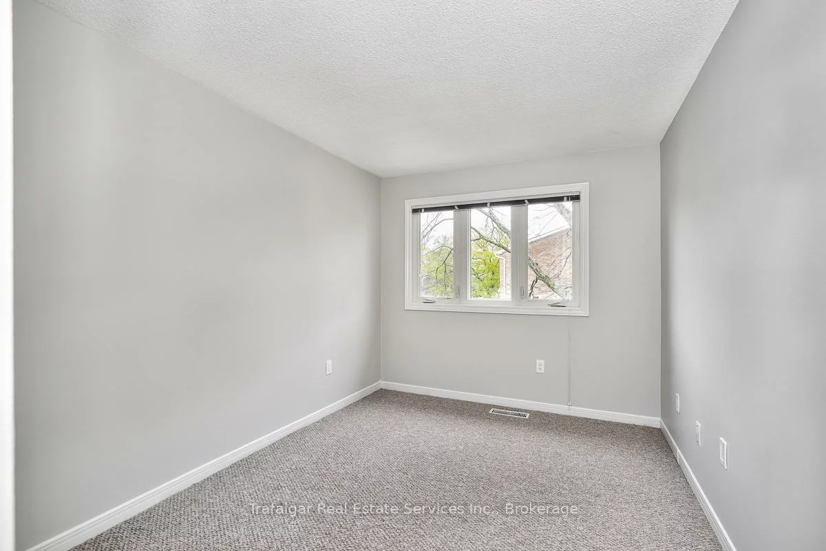 3, East, 1001 - BR Bronte, Oakville