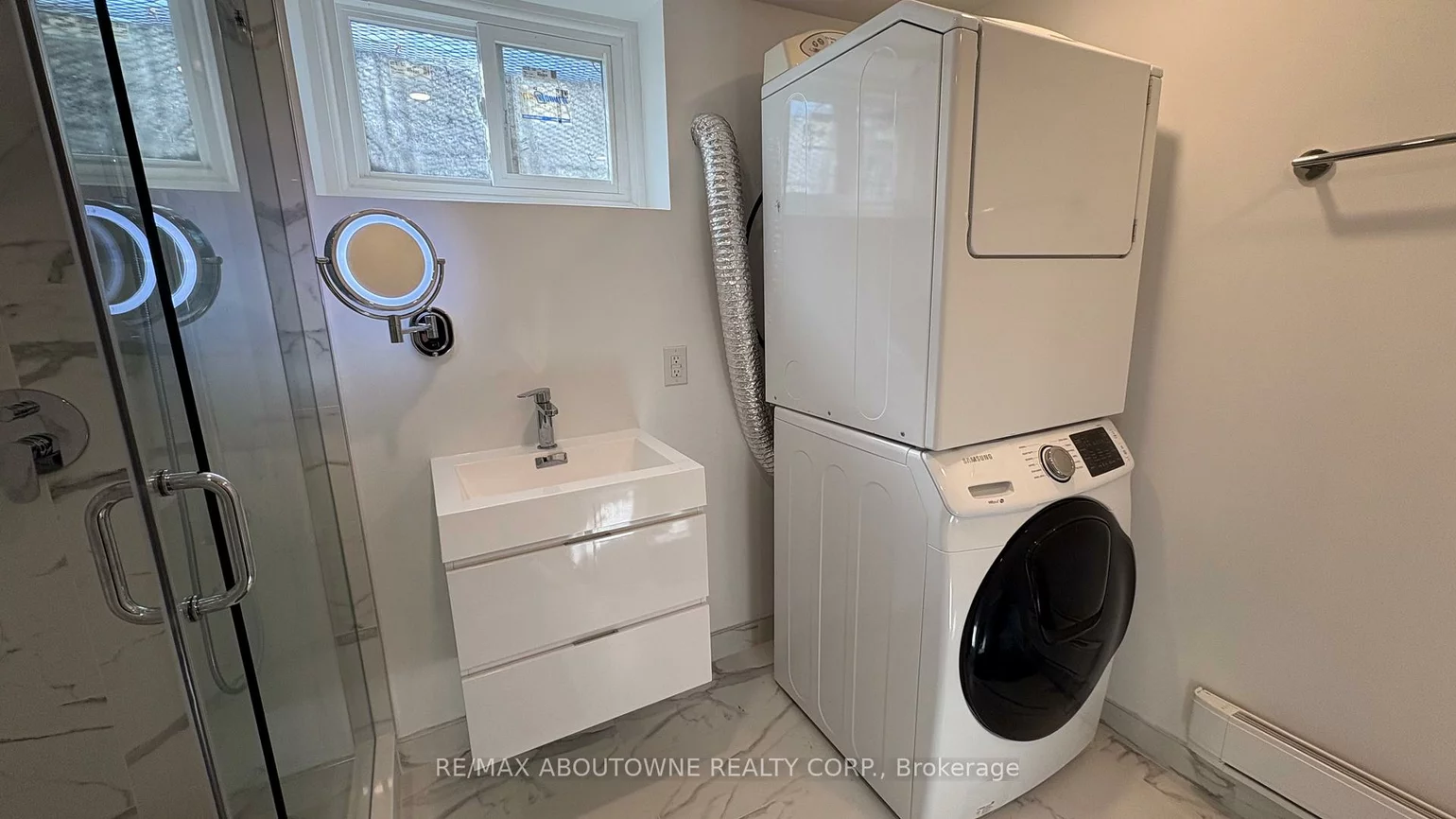 1440, Sixth, 1003 - CP College Park, Oakville