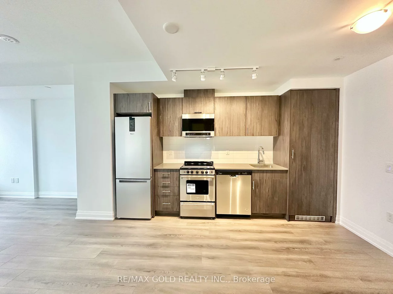 412, Silver Maple, 1010 - JM Joshua Meadows, Oakville