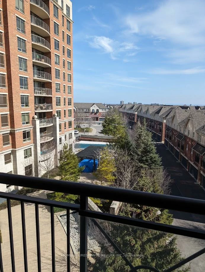 2379, Central Park, 1015 - RO River Oaks, Oakville