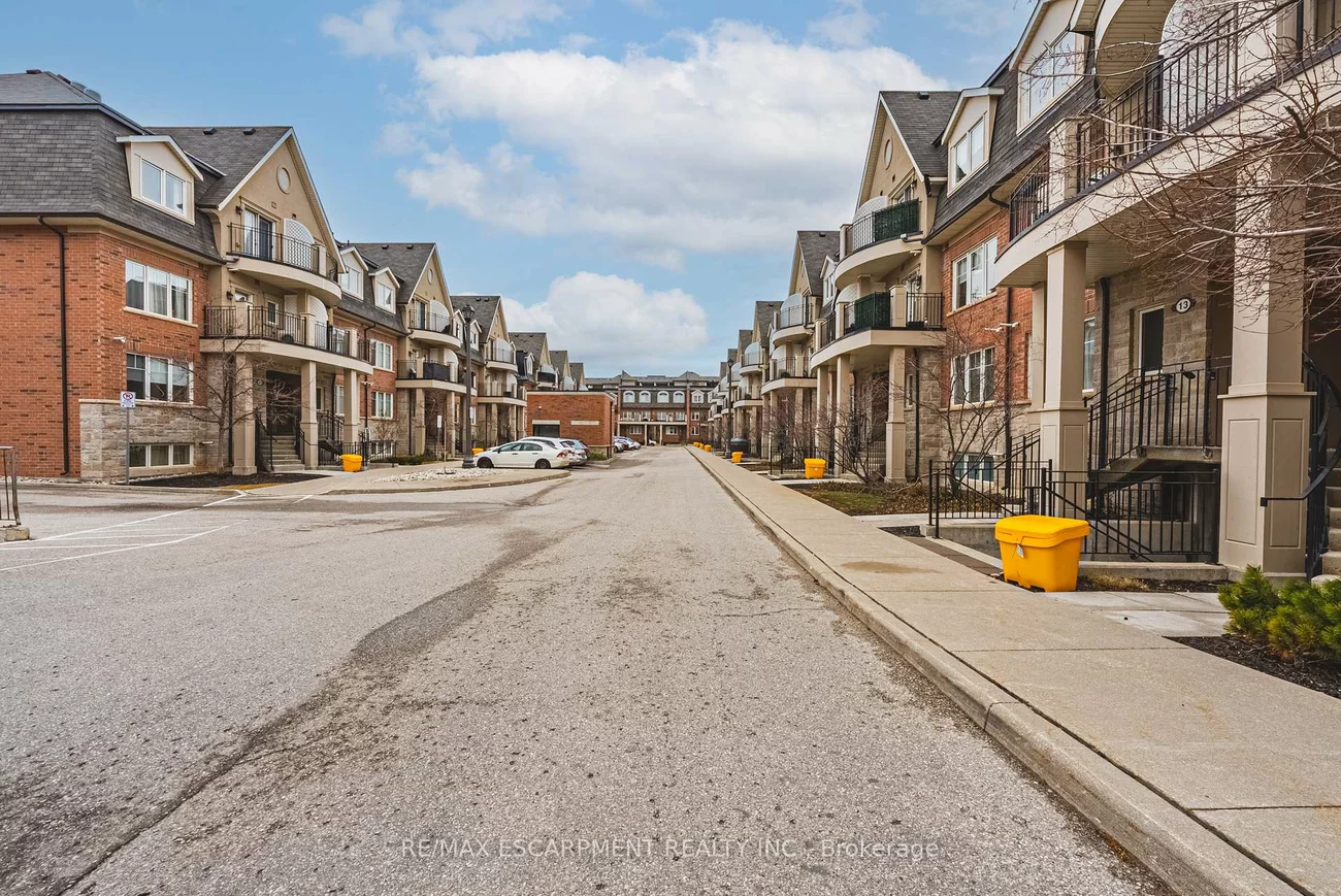 2420, Baronwood, 1019 - WM Westmount, Oakville