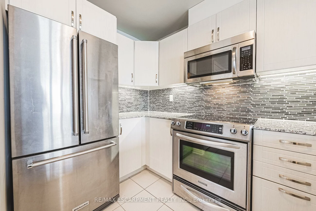 2420, Baronwood, 1019 - WM Westmount, Oakville