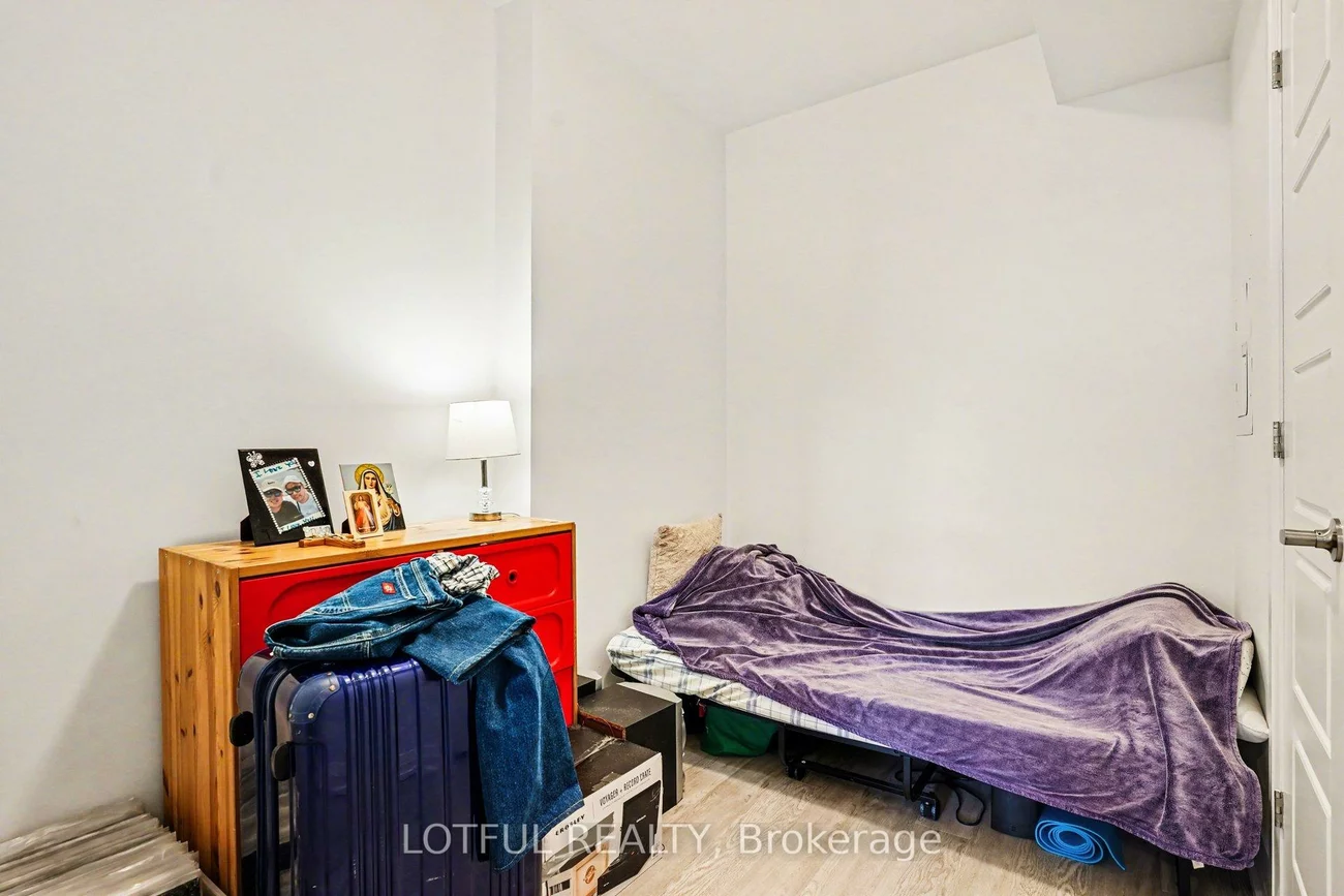 1415, Dundas, 1010 - JM Joshua Meadows, Oakville